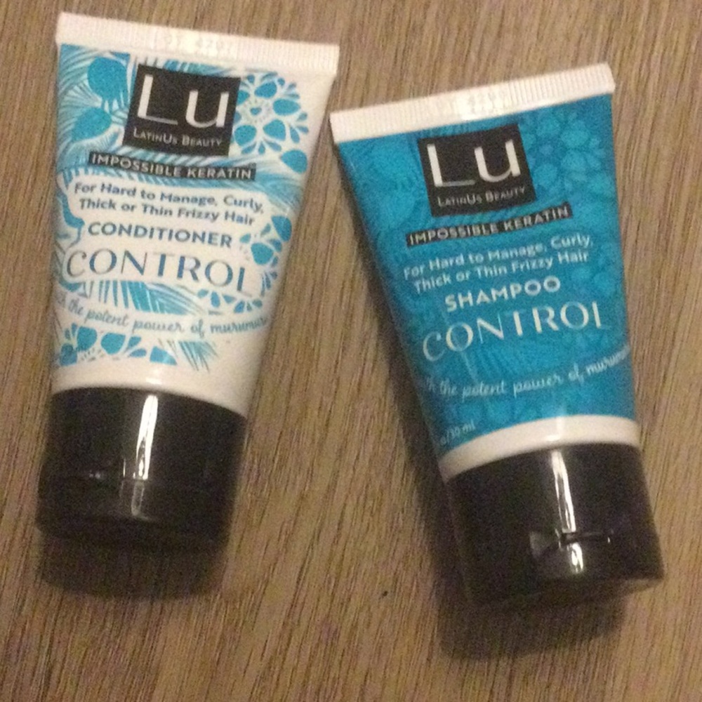 LatinUS Beauty deluxe travel size shampoo and conditioner (1 oz ea)